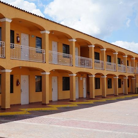 Maria Luisa Inn & Suites Juarez  외부 사진