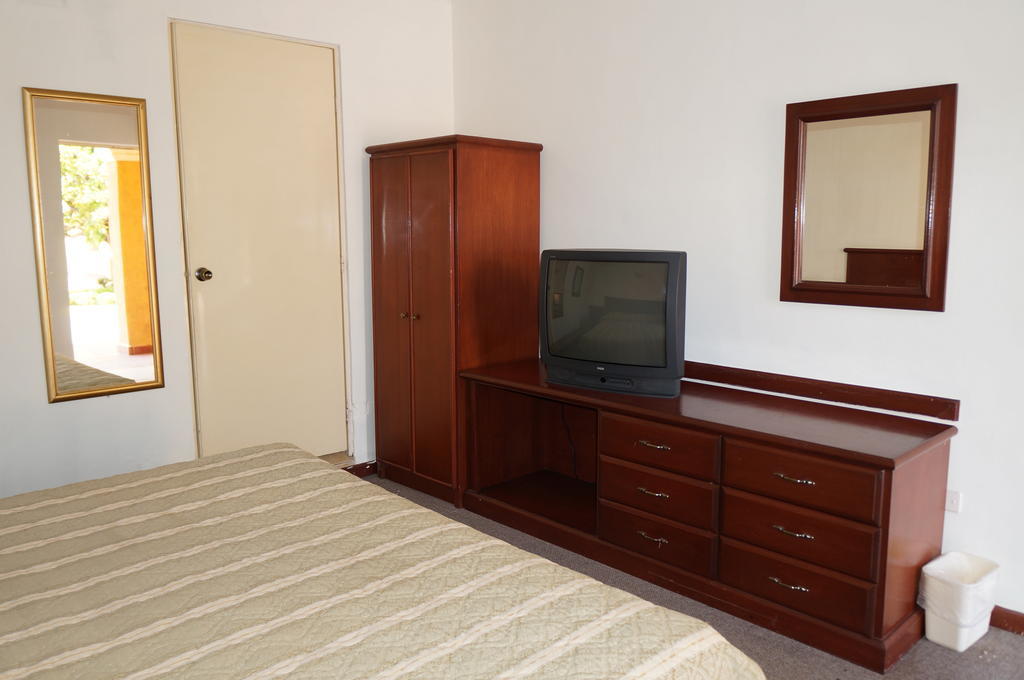 Maria Luisa Inn & Suites Juarez  외부 사진